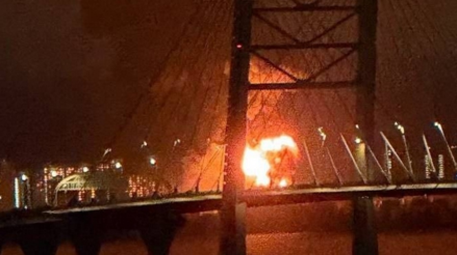 Μαζική επίθεση Ουκρανών στο Leningrad της Ρωσίας, χτύπησαν σταθμό πετρελαίου και το κέντρο VK – Κατέρριψαν 123 από 126 drones