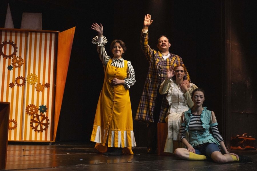 Το «Κοντά στις Ράγιες» της Άλκης Ζέη «ζωντανεύει» στο Θέατρο Άλφα