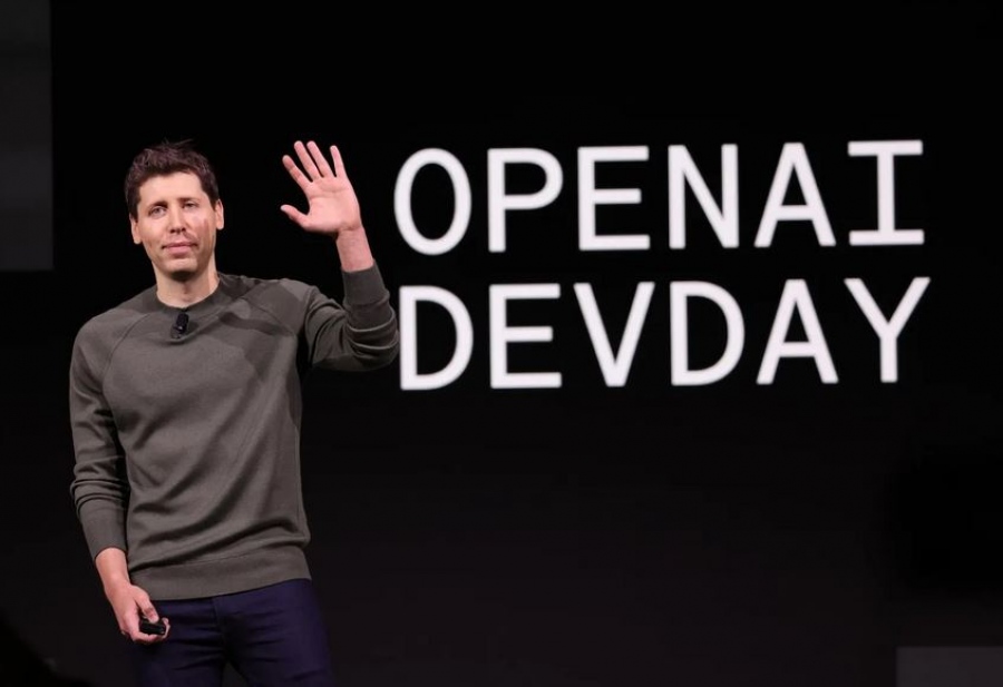 Ανατροπή στο θρίλερ της OpenAI - O σταρ της Silicon Valley, Sam Altman επιστρέφει στη θέση του CEO