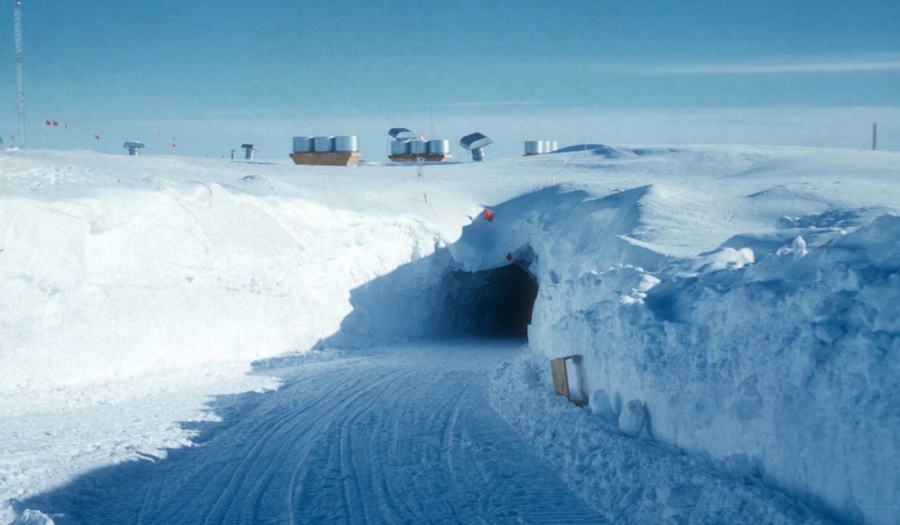 Τρόμος στη Γροιλανδία – Βρέθηκε πυρηνική βάση  - φάντασμα των ΗΠΑ με 21 τούνελ, ραδιενέργεια και επικίνδυνες χημικές ουσίες