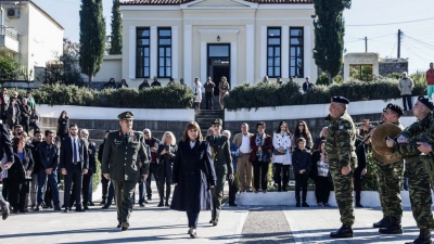 Στις εορταστικές εκδηλώσεις για την 202η επέτειο της Α΄ Εθνοσυνέλευσης των Ελλήνων στη Νέα Επίδαυρο η Σακελλαροπούλου