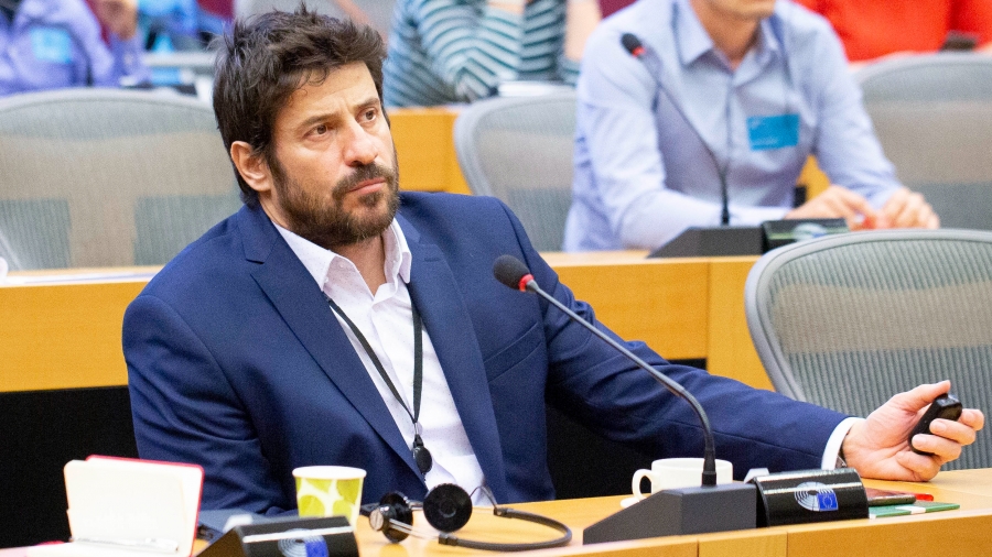 ΣΥΡΙΖΑ: Ο Αλέξης Γεωργούλης να παραδώσει την έδρα του στην ΕΕ - Νέα «βόμβα» για κρανιοεγκεφαλικές κακώσεις της καταγγέλλουσας