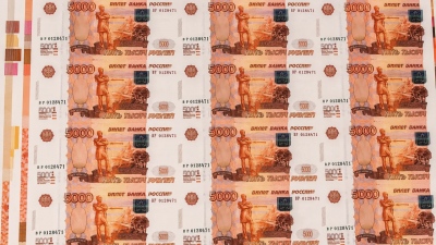 Γιατί οι Ρώσοι ειδικοί καλούν τον Putin να κάνει στροφή σε σταλινικό μοντέλο - Τρομάζει η «τρύπα» 8,7 δισ.