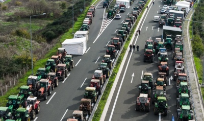 Η δήθεν… μείωση των τιμών «σκότωσε» τους Έλληνες αγρότες και γέμισε την αγορά με εισαγόμενα τρόφιμα β‘ διαλογής