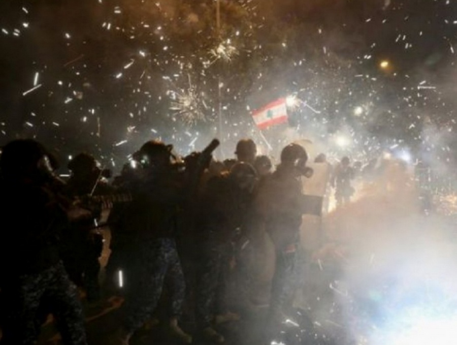 Λίβανος: Στους 400 οι τραυματίες από τα επεισόδια στις διαδηλώσεις