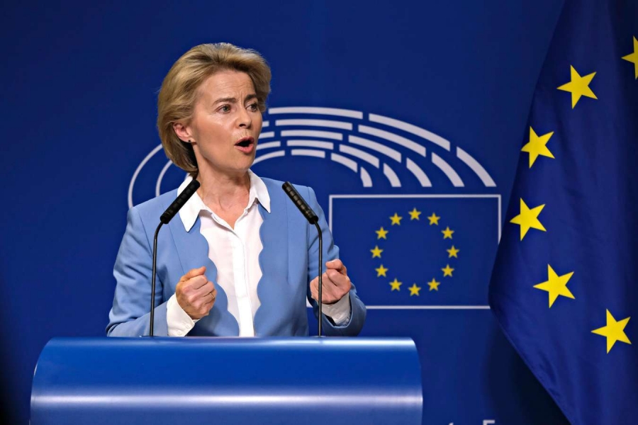 Ursula von der Leyen (Κομισιόν): Τεράστιες οικονομικές κυρώσεις στη Ρωσία εάν εισβάλλει στην Ουκρανία