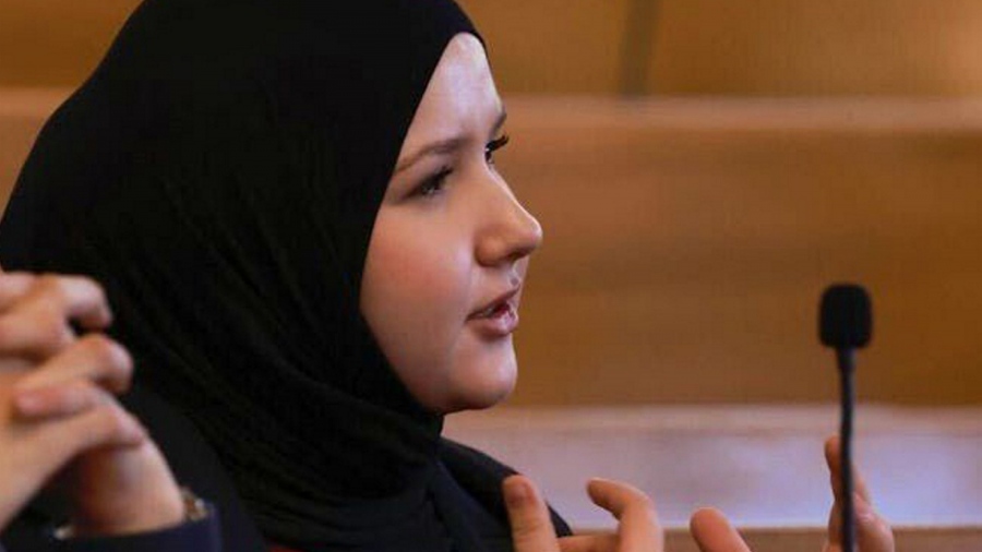 Ιστορική εκλογή στη Ζυρίχη: Τουρκοελβετίδα με χιτζάμπ στο δημοτικό συμβούλιο