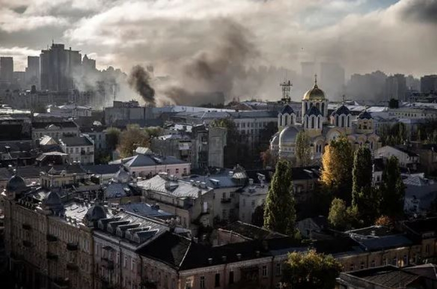 Ουκρανία: Αρκετά σοβαρές οι ζημιές στο Κίεβο από τις ρωσικές πυραυλικές επιθέσεις