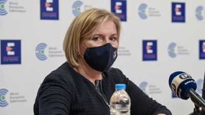 Γκάγκα (αναπληρώτρια υπουργός Υγείας): Δεν δουλεύουν τα μονοκλωνικά στην Omicron