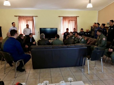 Τσίπρας: Συνομιλήσαμε πιλότους και  τεχνικούς που βρίσκονται σε διαρκή επιφυλακή για την προστασία των κυριαρχικών μας δικαιωμάτων