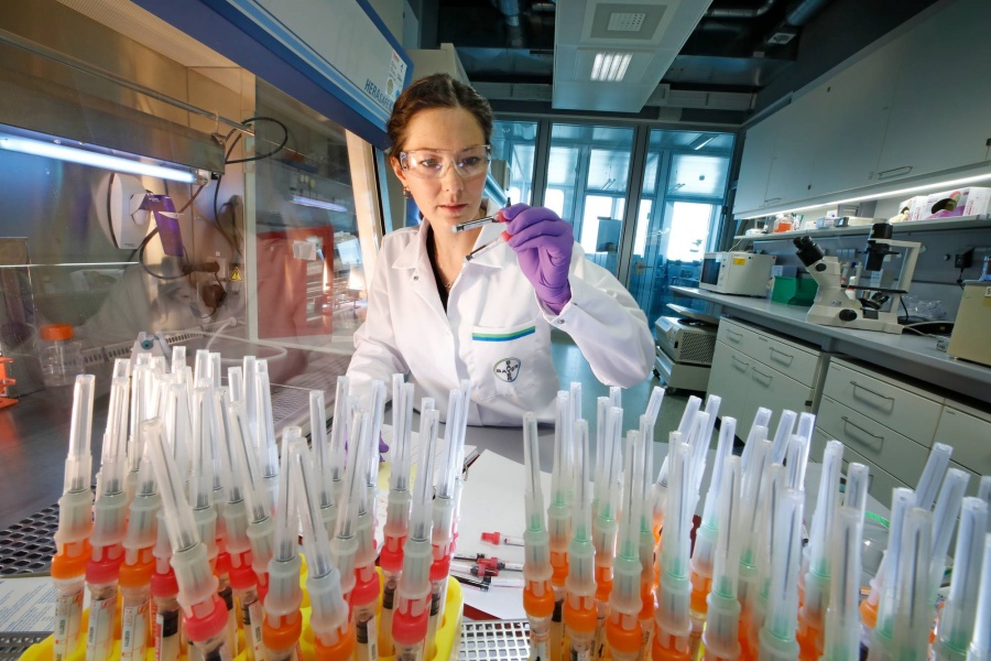 Πώς η καινοτομία δημιουργεί υπεραξία στους τομείς Υγείας και Γεωργίας της Bayer