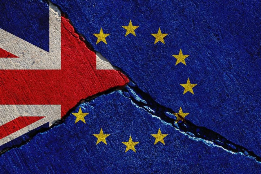 ΕΕ - Βρετανία: Συμβιβαστική διάθεση για αμοιβαίες υποχωρήσεις στο Brexit