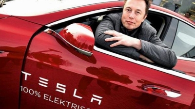 Εκτεθειμένη η Tesla: Χάκερ μόλις 19 ετών πήρε τον έλεγχο από 25 οχήματα, σε 13 χώρες