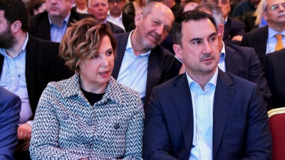 Πρόβες αμφισβήτησης των ηγεσιών ΠΑΣΟΚ-ΣΥΡΙΖΑ με στόχο νέο προοδευτικό πόλο – Η συνάντηση Γεροβασίλη-Χαρίτση