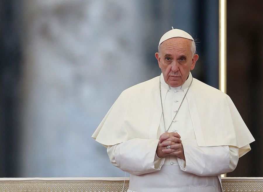 Ο Πάπας Φραγκίσκος δωρίζει 100.000 ευρώ για τους μετανάστες στη Λέσβο