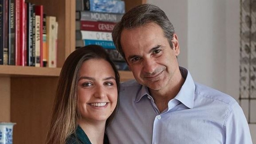 «Πόλεμος» Κυριάκου Μητσοτάκη - Νίκου Καραχάλιου δια αντιπροσώπου – Αναρτήσεις φωτιά, τι απάντησε η κόρη του πρωθυπουργού