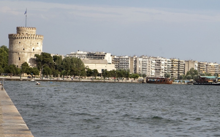 Θεσσαλονίκη: Έπεσαν υπογραφές για τον καθαρισμό του Θερμαϊκού Κόλπου
