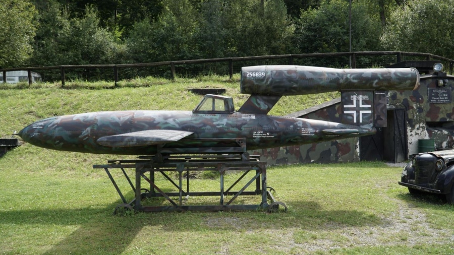 Ουδεμία έκπληξη - Η Ουκρανία εμπνεύστηκε τον Flamingo από την... ιπτάμενη βόμβα της ναζιστικής Γερμανίας