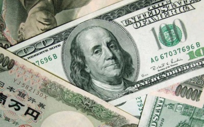 Απομακρύνεται από τα υψηλά 6 εβδομάδων το δολάριο λόγω Trump, στο -0,46% έναντι του γεν