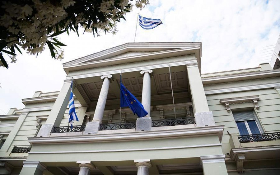 ΥΠΕΞ: Η Τουρκία να καταδικάσει την προσβολή της ελληνικής σημαίας στο Καστελόριζο