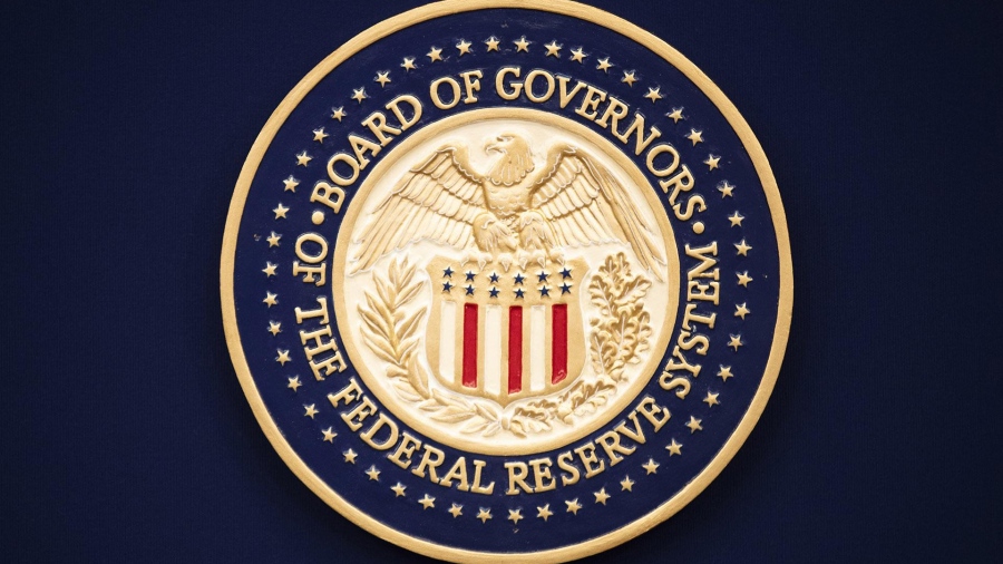 «Δεν γίνεται να κάνουν το ίδιο λάθος, ξανά»: Αυξάνεται η αβεβαιότητα για τις μειώσεις επιτοκίων από τη Fed το 2024