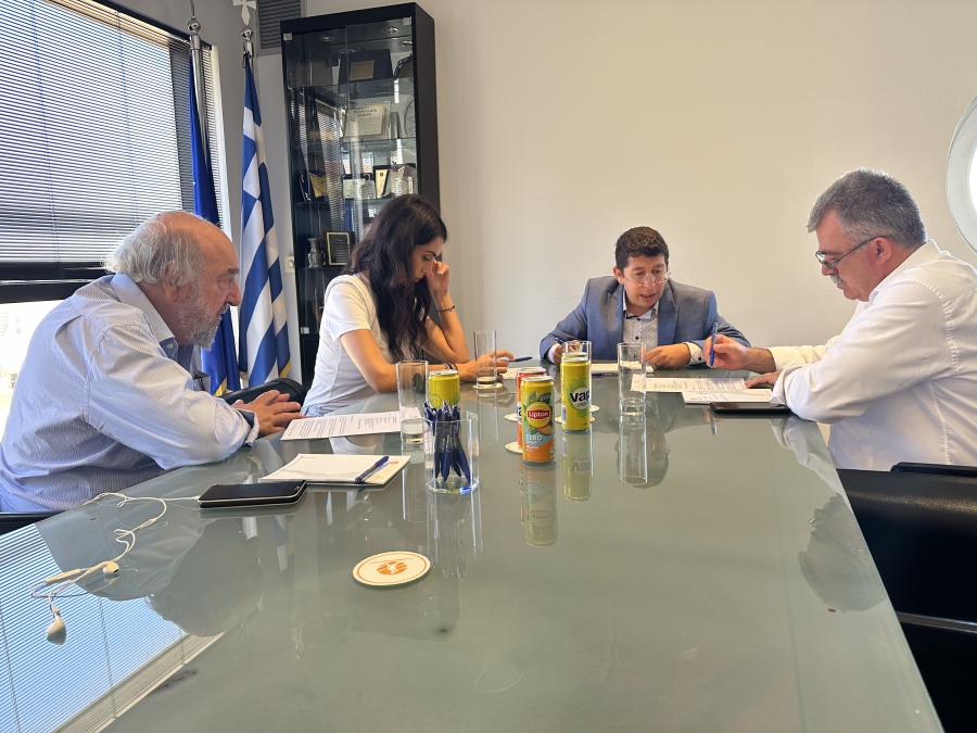 ΠΑΣΟΚ: Κλιμάκιο στελεχών του επισκέφθηκε τις πληγείσες περιοχές από τις πυρκαγιές στη Ρόδο