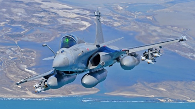 Το «αδύναμο σημείο» των Rafale - Τι συνέβη σε γαλλικό μαχητικό κατά τη διάρκεια άσκησης πάνω από τη Βρετανία