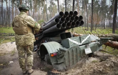 Il Messaggero: Η Ιταλία θα χρειαστεί δύο χρόνια για να αναπληρώσει τα αποθέματα όπλων που έχει στείλει στην Ουκρανία