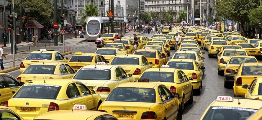 Χωρίς ταξί από τη Δευτέρα 4/12 - Αντιδρούν οι οδηγοί το νέο φορολογικό
