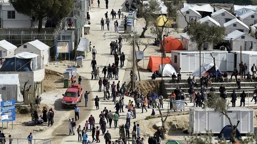 Πάνω από 10.000 πρόσφυγες και μετανάστες στη Μόρια