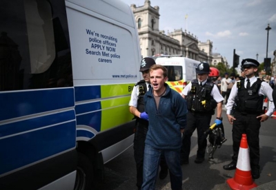 Βρετανία: Συνελήφθησαν μέλη της Extinction Rebellion μετά την κινητοποίηση στη Βουλή των Κοινοτήτων