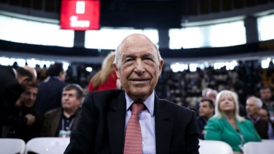 Ψήφος εμπιστοσύνης Σημίτη στον Νίκο Ανδρουλάκη -  Υπέρ των προτάσεων του σε οικονομία, ενεργειακή κρίση, κοινωνική κατοικία