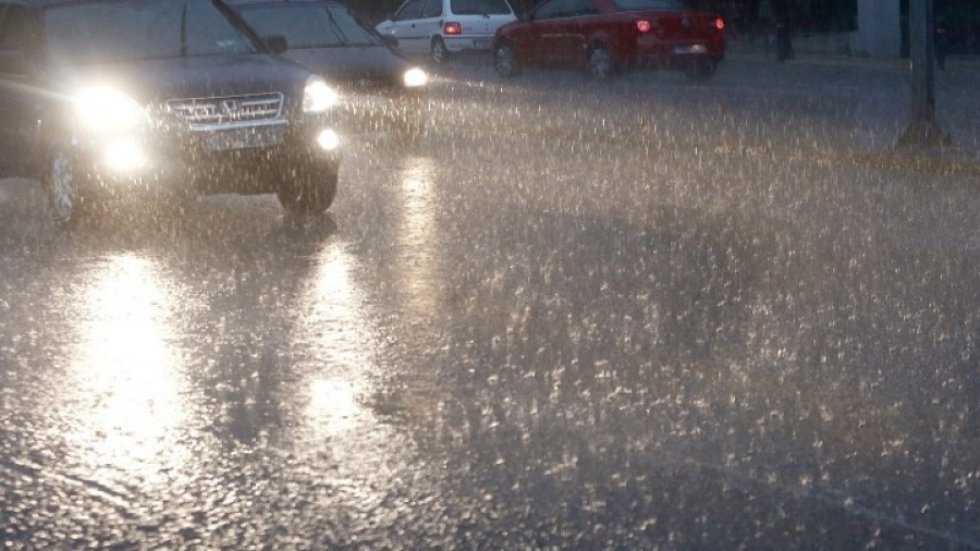 Νέο έκτακτο δελτίο της ΕΜΥ για ισχυρές βροχές, χιόνια και θυελλώδεις ανέμους