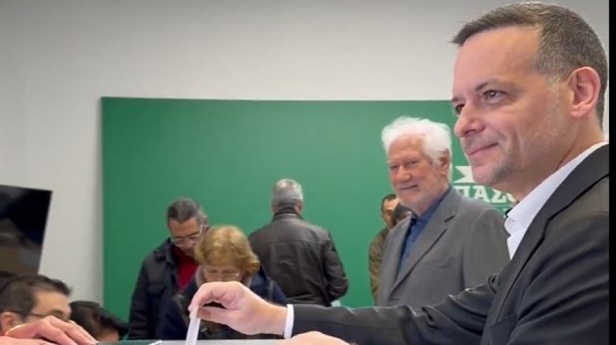 Εσωκομματικές κάλπες ΠΑΣΟΚ - Στη Χ. Τρικούπη ψήφισε ο Δούκας: Αφετηρία επανεκκίνησης  το Συνέδριό μας