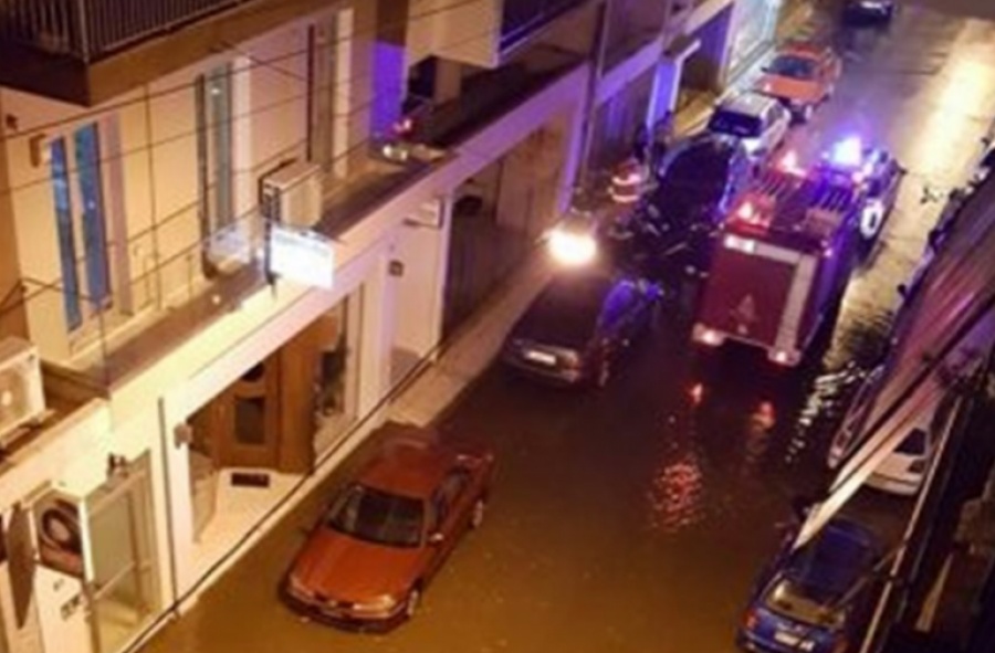 Προβλήματα σε Αχαΐα και Αιτωλοακαρνανία λόγω κακοκαιρίας - Πλημμύρισαν δρόμοι