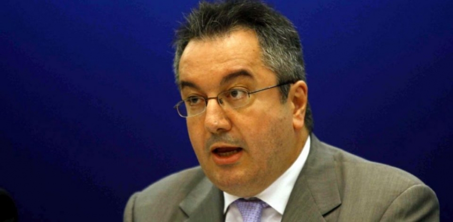 Μας προστατεύουν τα υπάρχοντα εμβόλια από την ινδική παραλλαγή; Τι απαντά ο Ηλίας Μόσιαλος