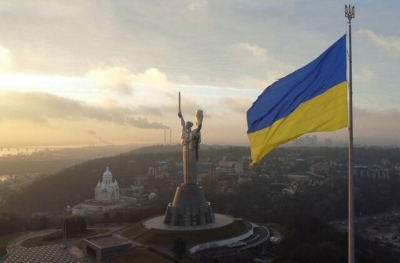 Ουκρανία: Η κυβέρνηση συγκέντρωσε 185 εκατ. δολάρια σε δημοπρασία ετήσιων ομολόγων, για να χρηματοδοτήσει τον πόλεμο