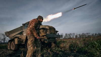 Guardian: Να σπάσουν το αδιέξοδο του πολέμου στην Ουκρανία το 2023 θέλουν Putin, Zelensky