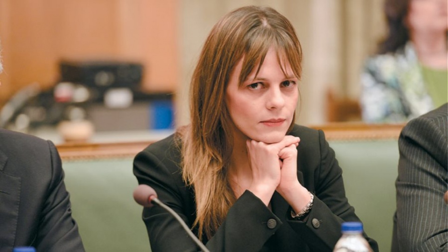 Αχτσιόγλου: Ο νέος διοικητής του ΟΑΕΔ αγνοεί βασικά στοιχεία της αγοράς εργασίας