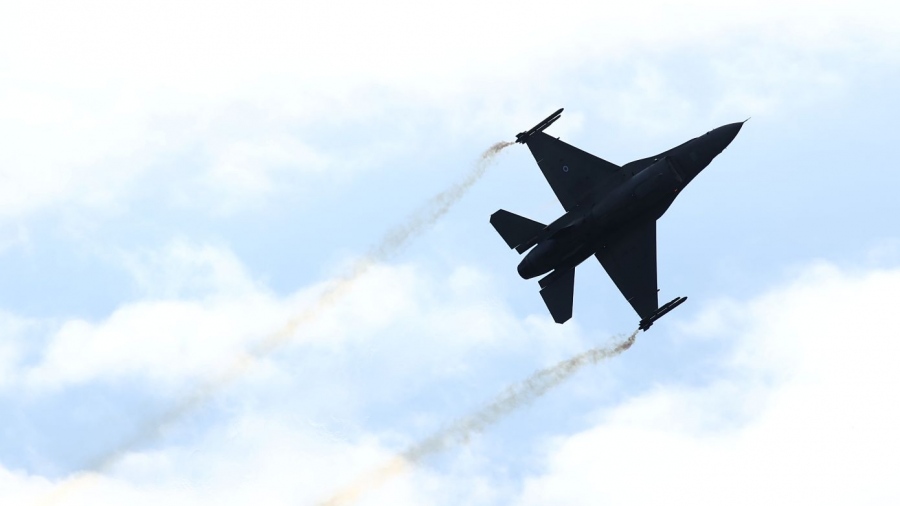 Το μήνυμα του πιλότου της ομάδας Ζευς στη Θεσσαλονίκη: Τιμάμε αυτούς που ύψωσαν το «όχι» και πέταξαν πάνω από τον φόβο