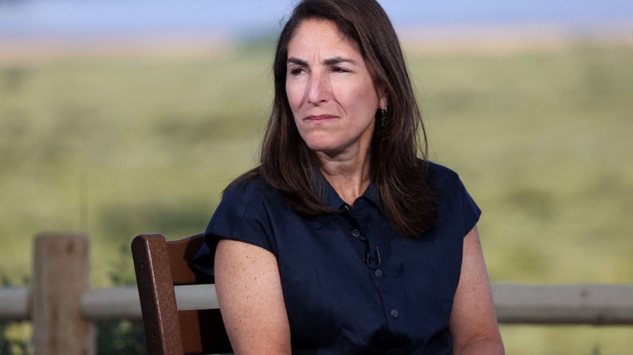 Hammack (Fed): Τα επιτόκια πρέπει να γίνουν πιο περιοριστικά για τον έλεγχο του πληθωρισμού