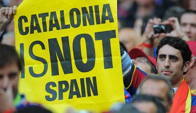 Κορυφώνεται η κρίση στην Ισπανία - Αίτημα για να ανακηρυχθεί η Δημοκρατία της Καταλονίας