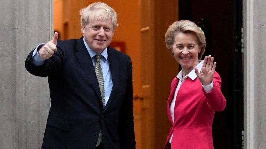 «Υπέκυψε» στις πιέσεις της ΕΕ ο Johnson - Δηλώνει αισιόδοξος για το Brexit