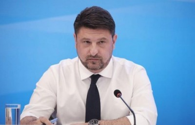 Στο αεροδρόμιο του Ηρακλείου ο Xαρδαλιάς: Καθημερινά θα λαμβάνονται 825 δείγματα