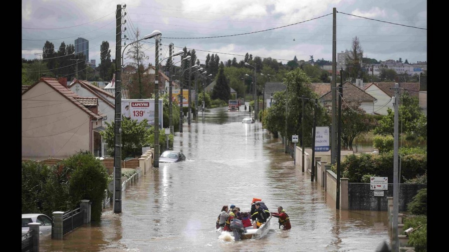 Γαλλία: Στους 13 ο αριθμός των νεκρών από τις πλημμύρες