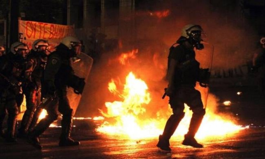 Επεισόδια στη Λεωφόρο Αλεξάνδρας -Συμπλοκές μεταξύ οπαδών της ΑΕΚ, του Άγιαξ και του Παναθηναϊκού