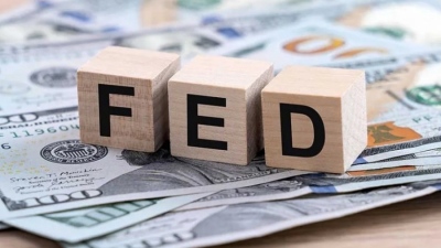 Fed: Σήμα κινδύνου από κορυφαία τραπεζίτη – «Ώρα για αυξήσεις επιτοκίων», ενώ ο πληθωρισμός επιμένει στο 3%