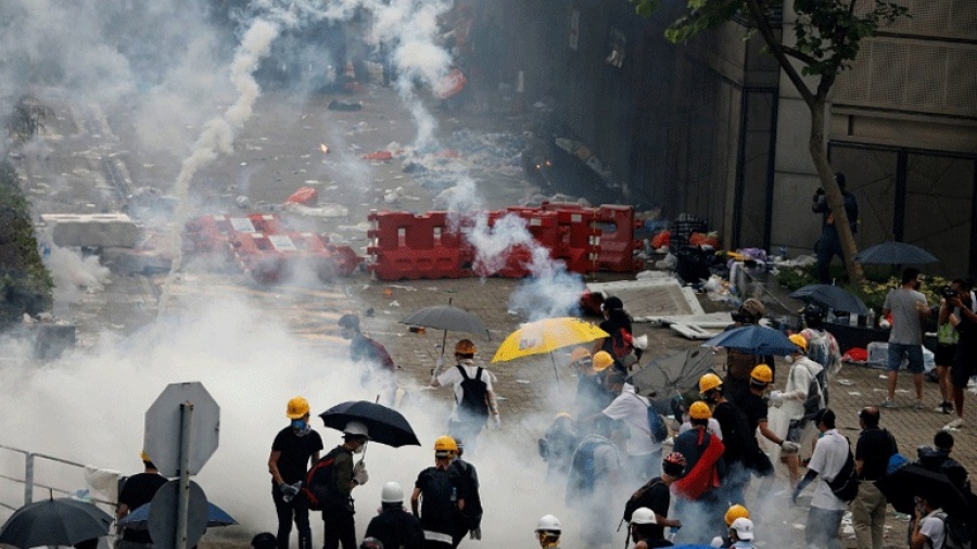 Χονγκ Κονγκ: Εκτεθειμένες οι επιχειρήσεις - Οι ασφαλιστικές εταιρίες δεν καλύπτουν τις περιπτώσεις κοινωνικής αναταραχής