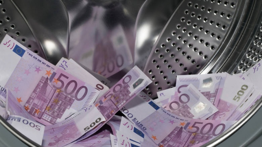 Money Muling: Εντοπίστηκαν 44 κομιστές «βρώμικου χρήματος» στην Ελλάδα