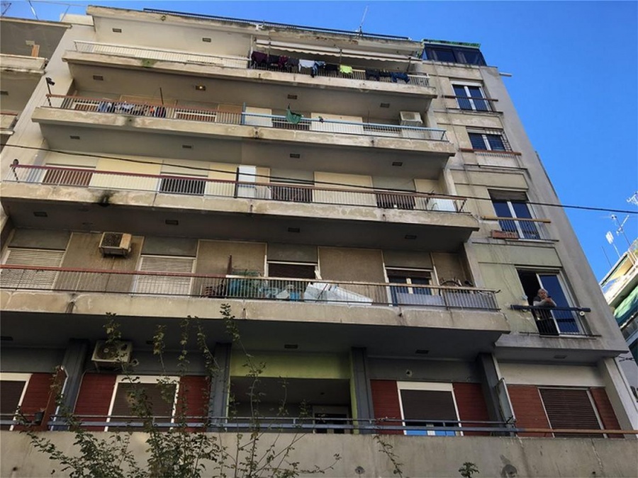 Νεκροί γονείς από αναθυμιάσεις στο Μεταξουργείο - Τους βρήκαν τα παιδιά τους